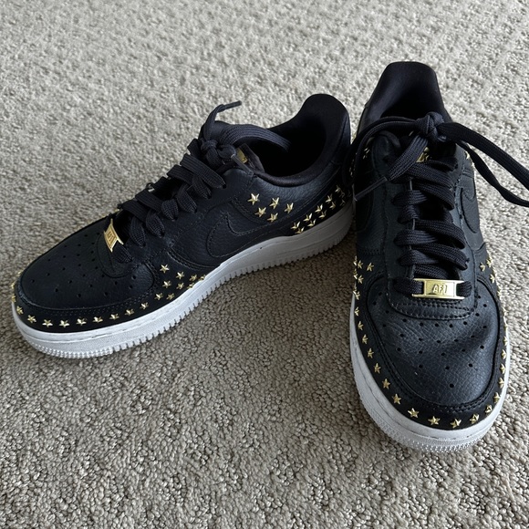 Nike Air Force 1 ‘07 Star Studded Black and Gold - Picture 3 of 4